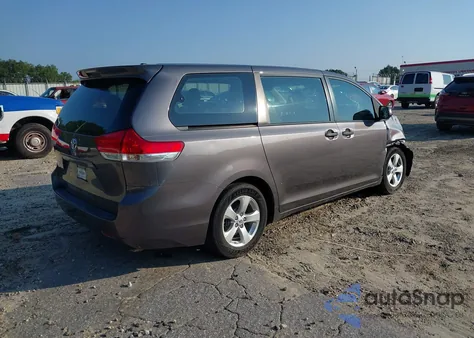 2013 Toyota Sienna L V6 7 Passenger from USA, damaged, VIN 5TDZK3DC3DS313019